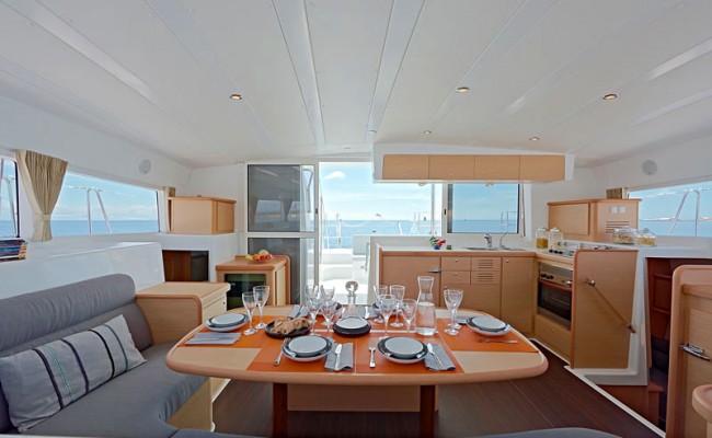 catamarano 12,61mt 12 ospiti crociera maldive