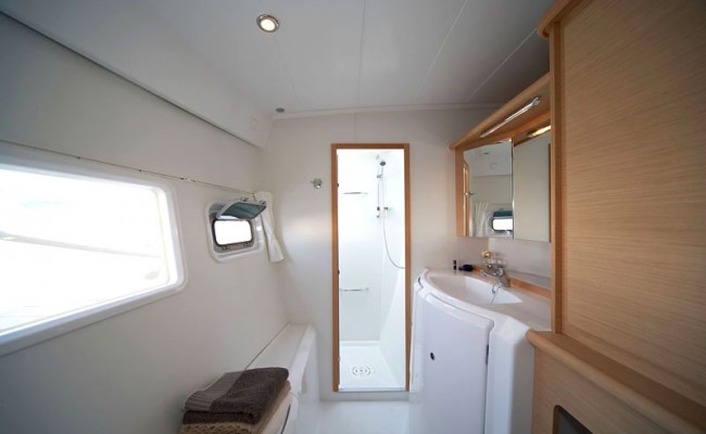 catamarano 12,61mt 12 ospiti crociera maldive