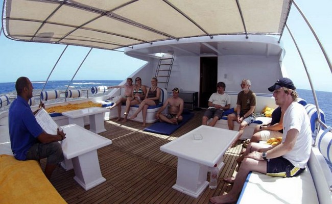 motor yacht 28mt 20 ospiti crociera maldive