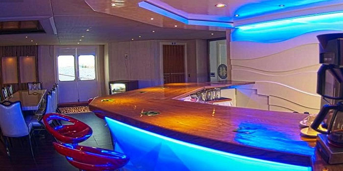 motor yacht 33,56 mt 16 ospiti – crociera maldive