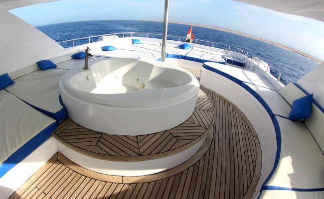 motor yacht 38mt 22 ospiti crociera maldive