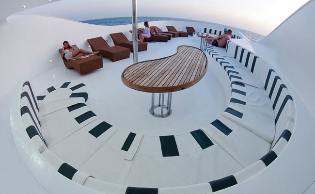 motor yacht 40mt 26 ospiti crociera maldive