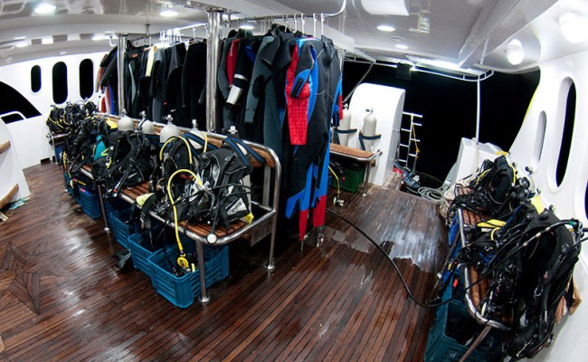 motor yacht 40mt 26 ospiti crociera maldive