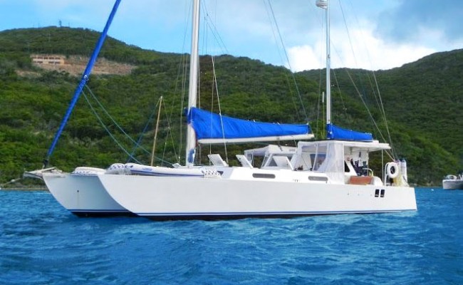trimarano 15,2 mt 6 ospiti crociera maldive